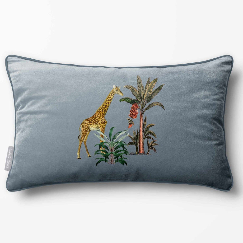 Giraffe | Sustainable Velvet Rectangle Cushion - French Grey 50 x 30 cm Piped by Izabela Peters