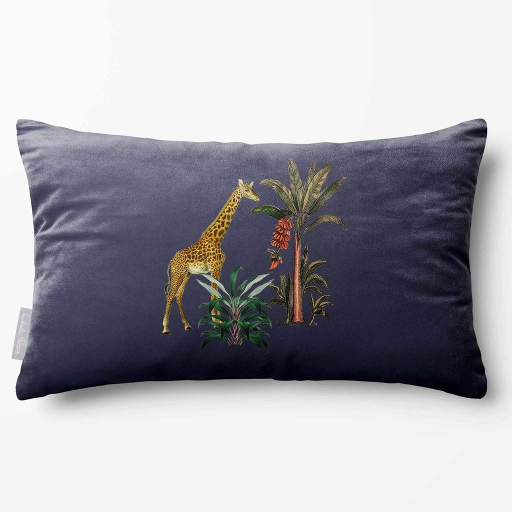 Giraffe | Sustainable Velvet Rectangle Cushion - Graphite 50 x 30 cm Standard by Izabela Peters
