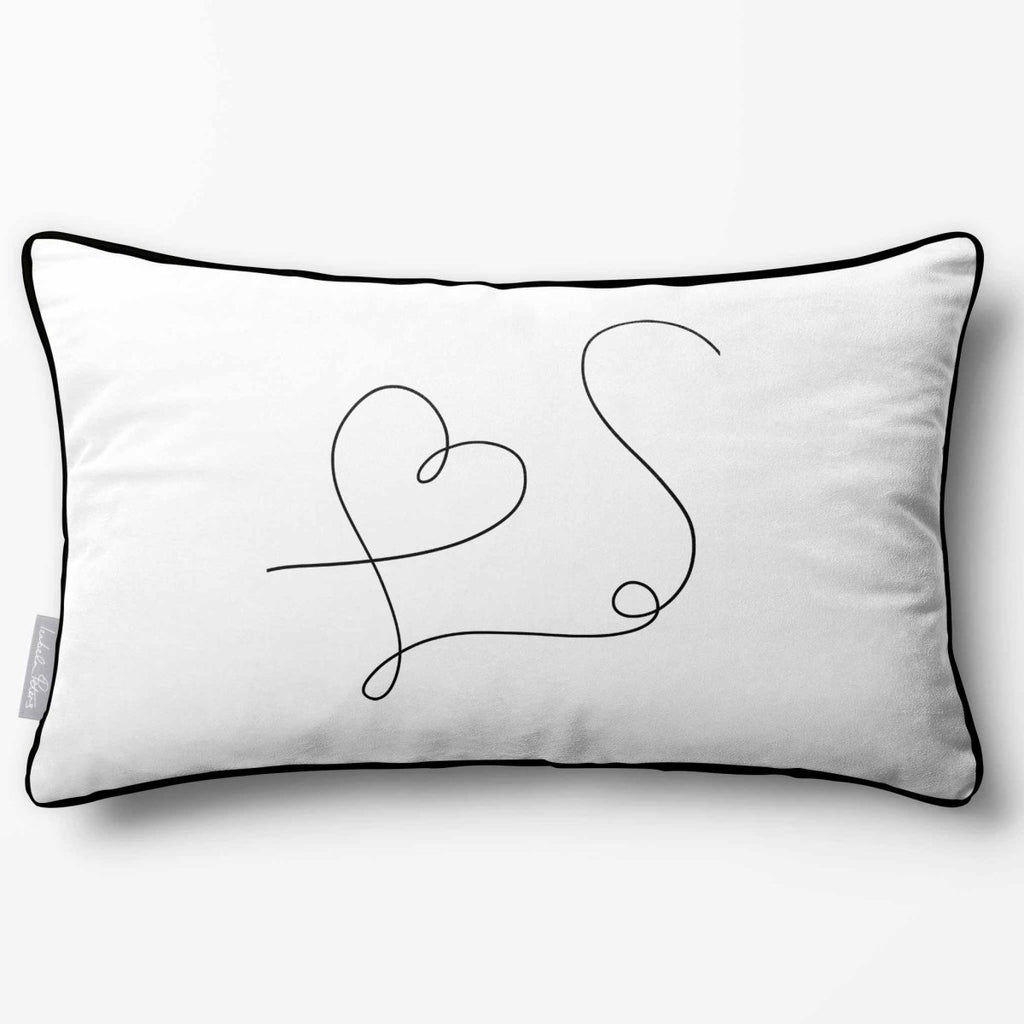 Heart | Sustainable Velvet Rectangle Cushion - White & Black 50 x 30 cm Piped by Izabela Peters