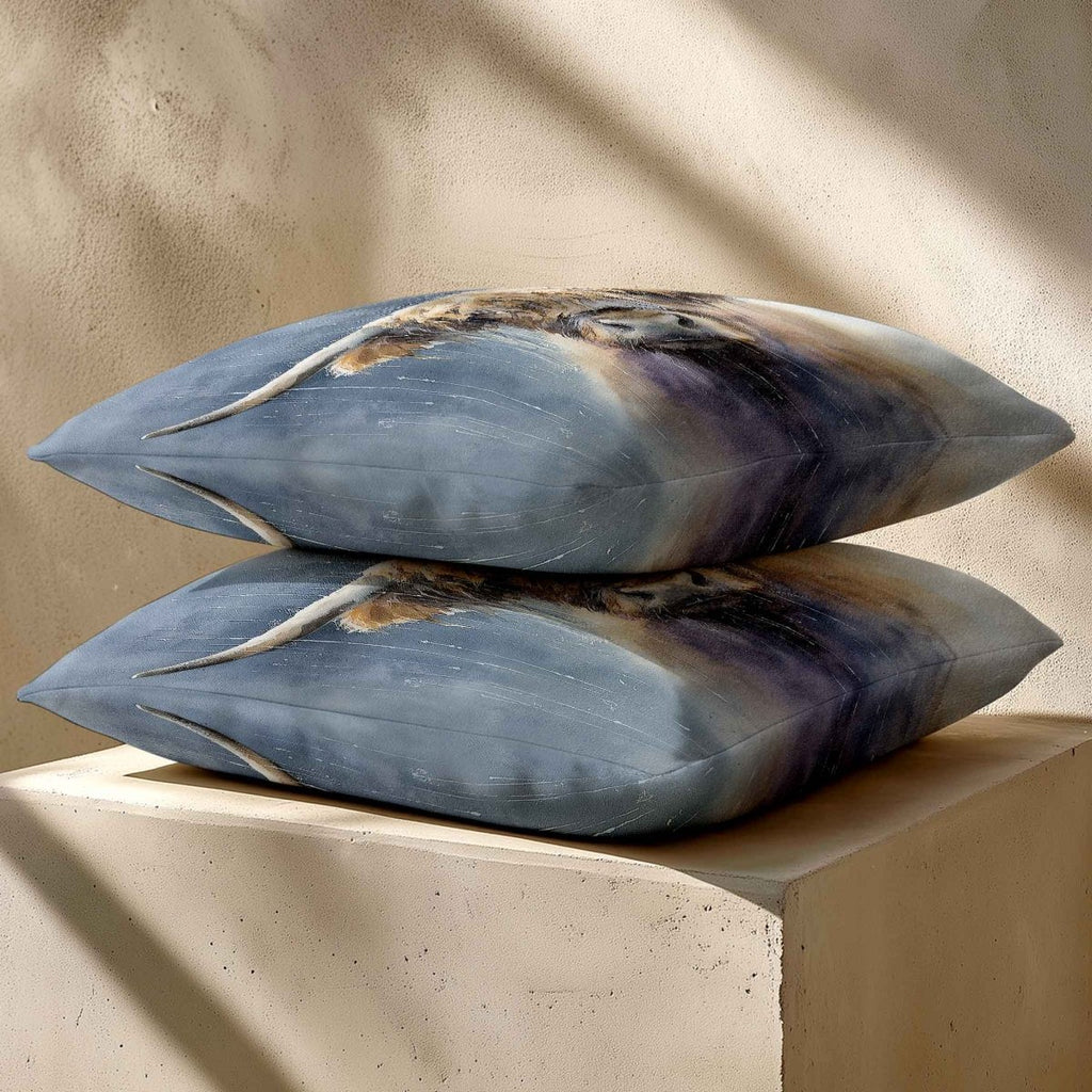 Highland Cow | Sustainable Velvet Cushion - 40 x 40 cm Standard by Izabela Peters