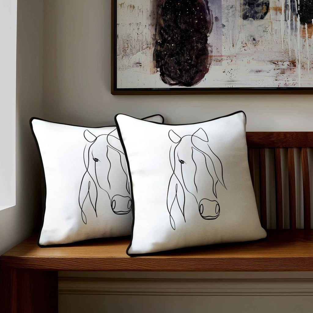 Horse | Sustainable Velvet Cushion - White & Black 40 x 40 cm Standard by Izabela Peters