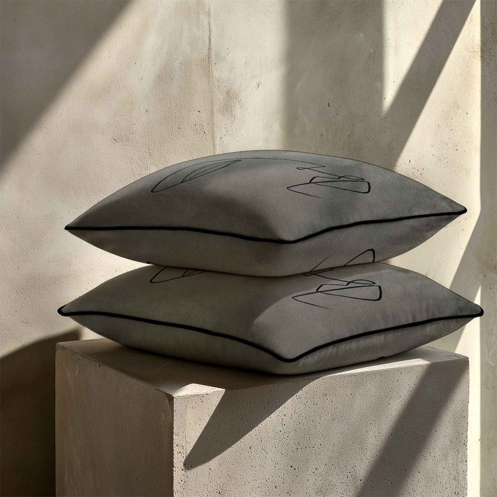 Joyful Face | Sustainable Velvet Cushion - Beluga 40 x 40 cm Standard by Izabela Peters