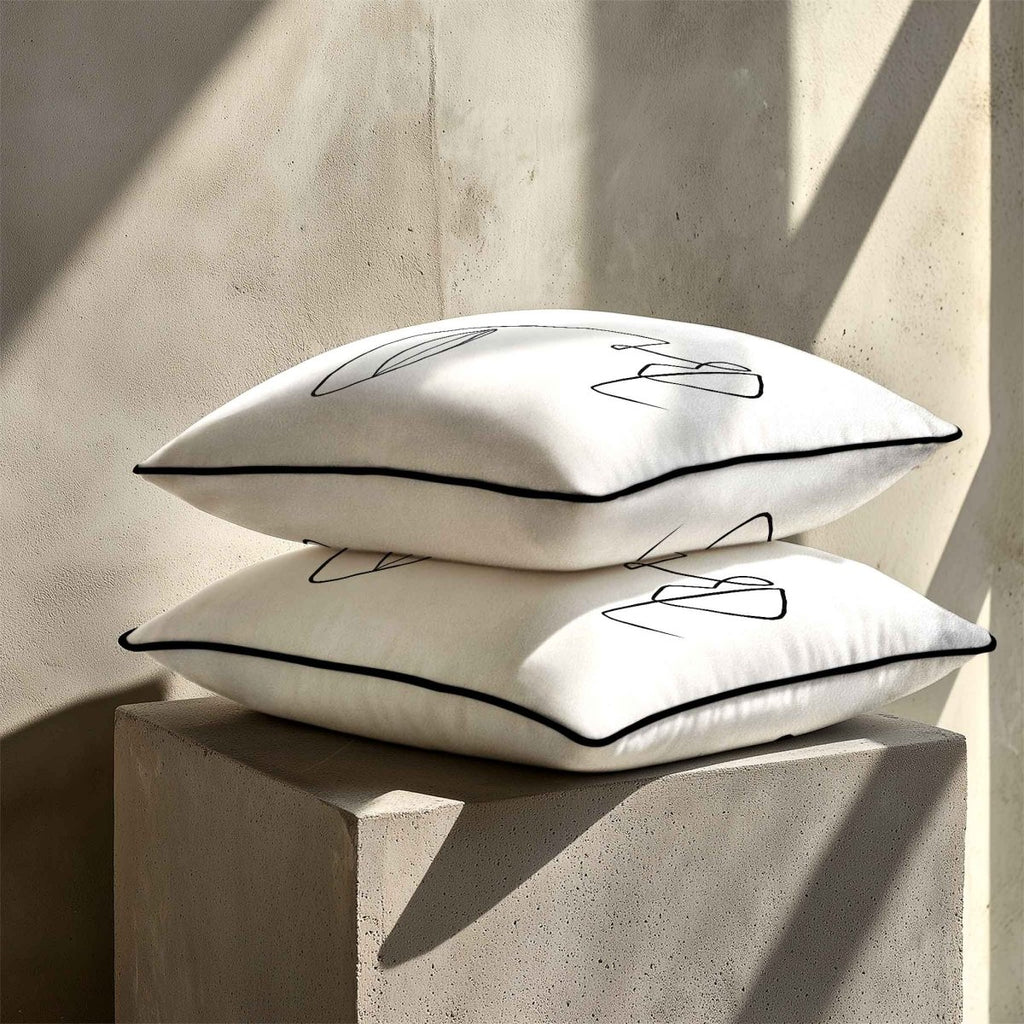 Joyful Face | Sustainable Velvet Cushion - White & Black 40 x 40 cm Standard by Izabela Peters