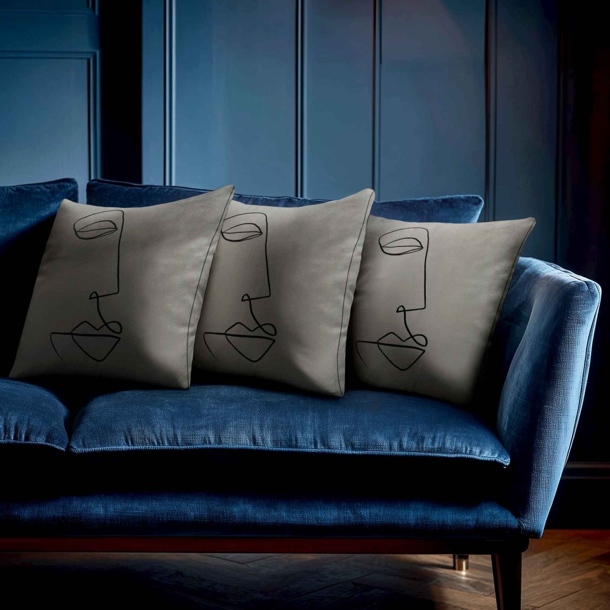 Joyful Face | Sustainable Velvet Cushion - Beluga 40 x 40 cm Standard by Izabela Peters
