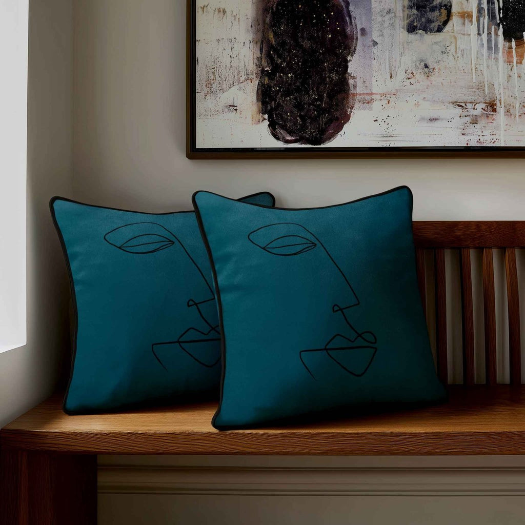 Joyful Face | Sustainable Velvet Cushion - Teal 40 x 40 cm Standard by Izabela Peters