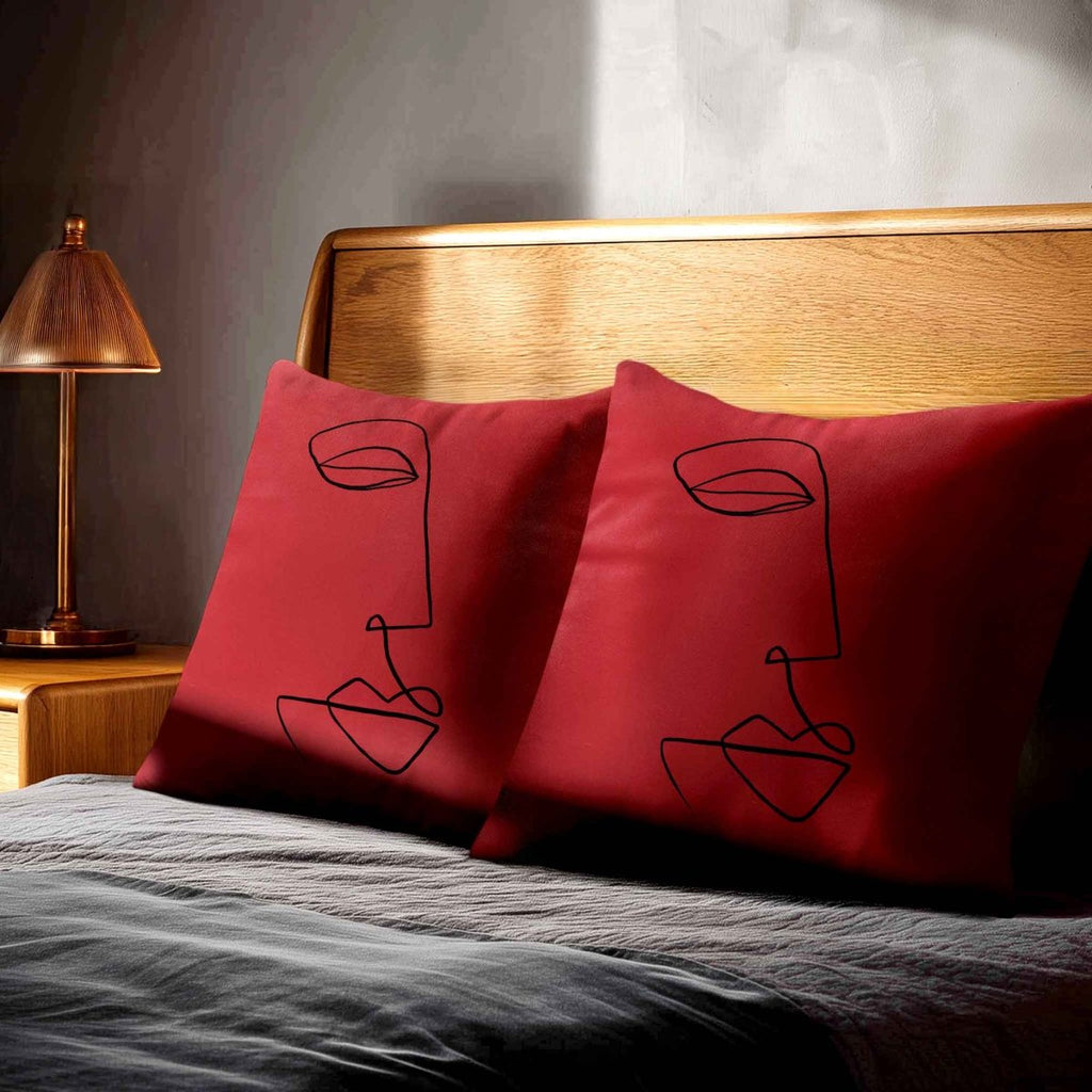 Joyful Face | Sustainable Velvet Cushion - Crimson Muse 40 x 40 cm Standard by Izabela Peters