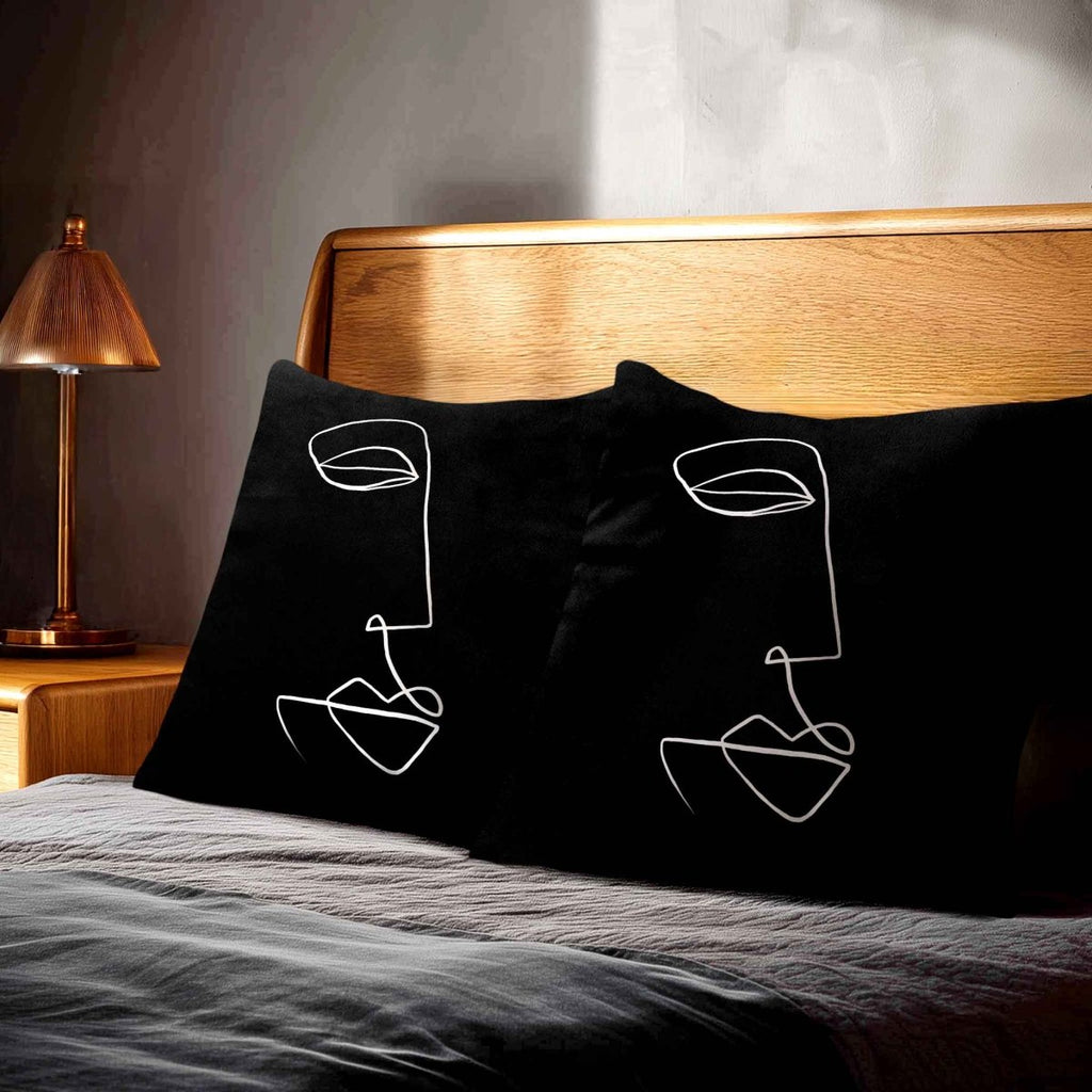 Joyful Face | Sustainable Velvet Cushion - Black & White 40 x 40 cm Standard by Izabela Peters