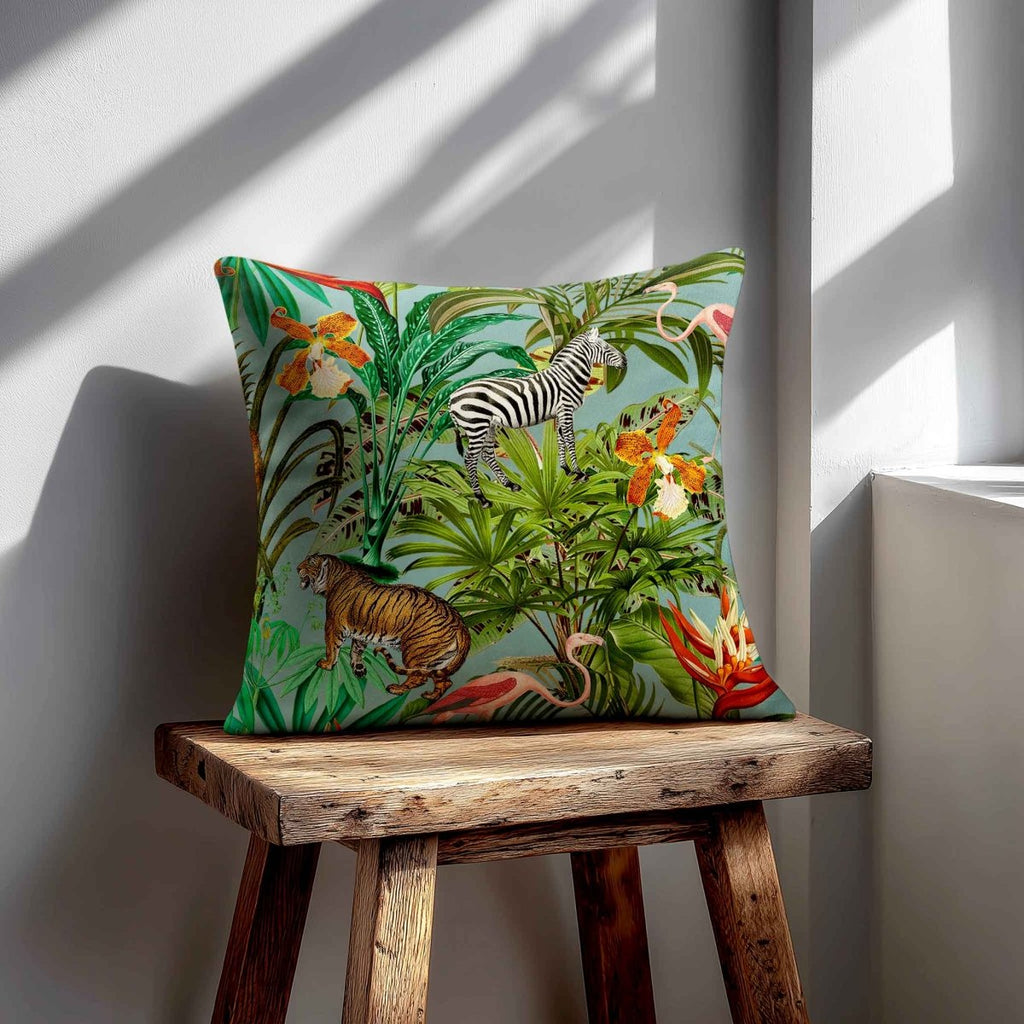 Jungle Fusion | Sustainable Velvet Cushion - Blue Surf 40 x 40 cm Standard by Izabela Peters