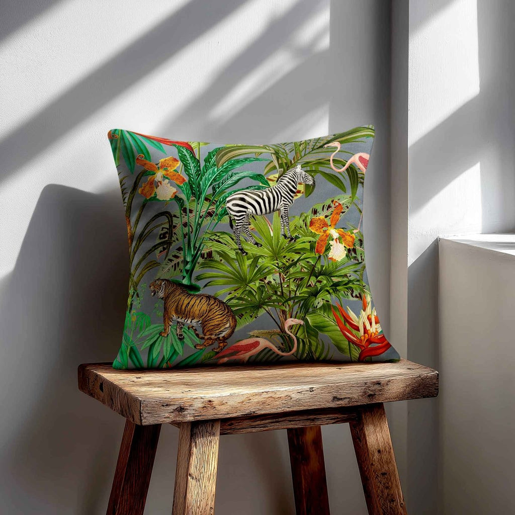 Jungle Fusion | Sustainable Velvet Cushion - French Grey 40 x 40 cm Standard by Izabela Peters