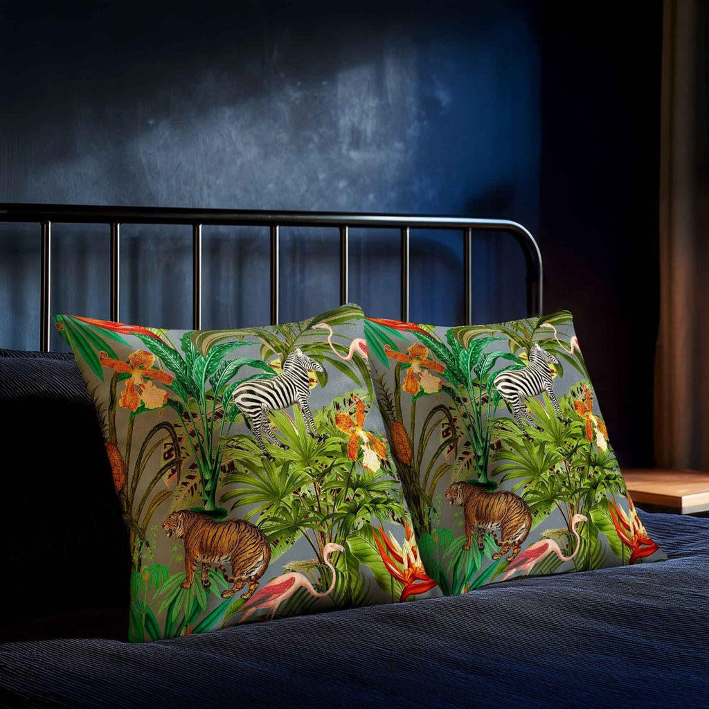 Jungle Fusion | Sustainable Velvet Cushion - French Grey 40 x 40 cm Standard by Izabela Peters