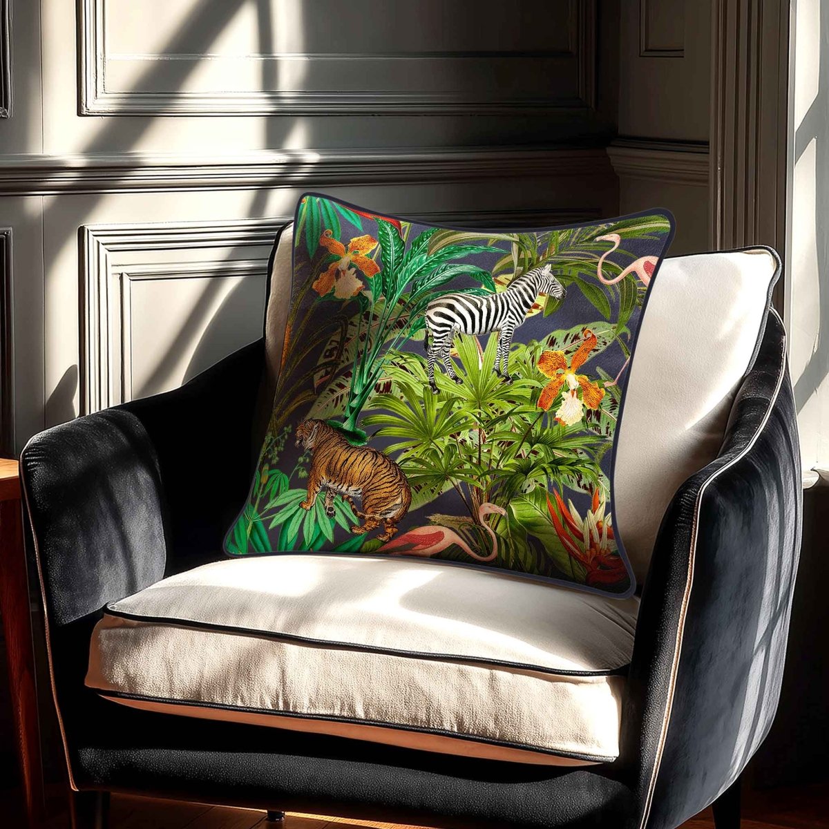 Jungle Fusion | Sustainable Velvet Cushion - Graphite 40 x 40 cm Standard by Izabela Peters