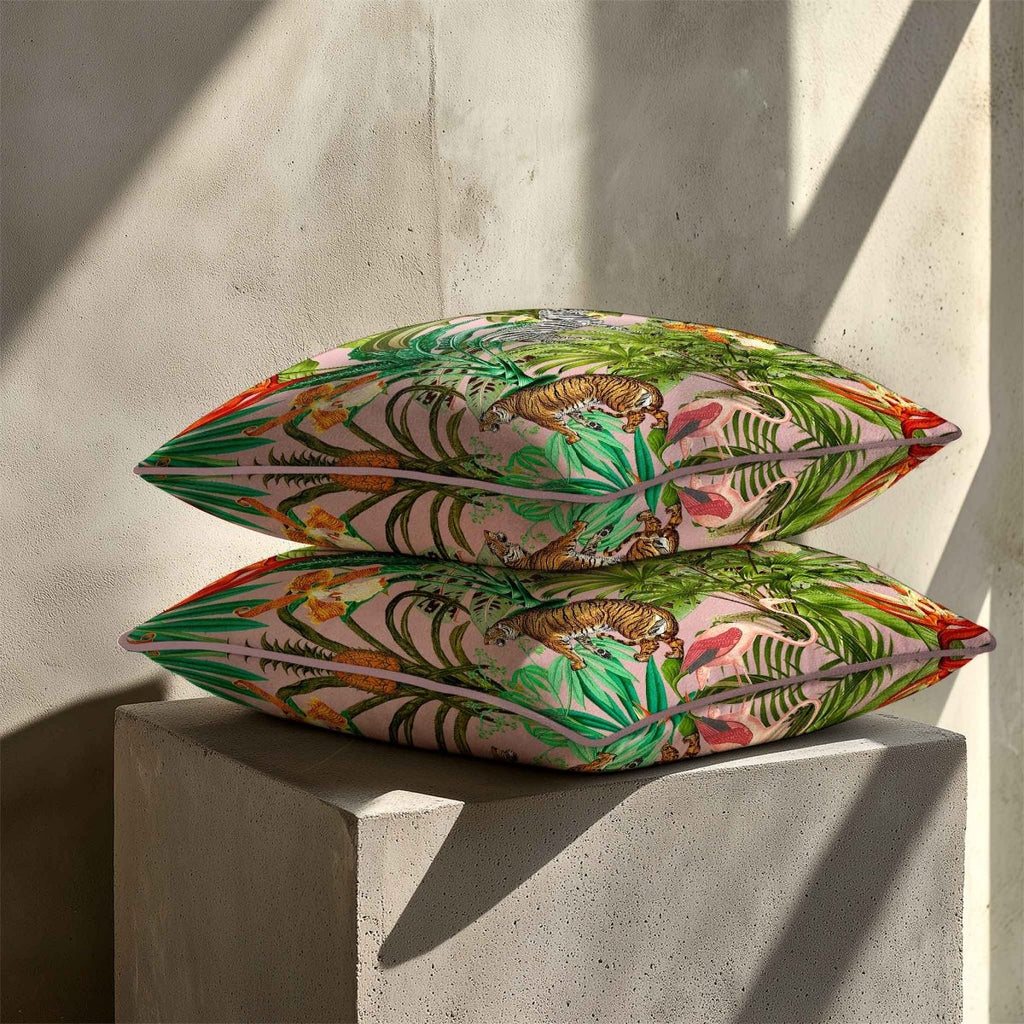 Jungle Fusion | Sustainable Velvet Cushion - Rosewater 40 x 40 cm Standard by Izabela Peters