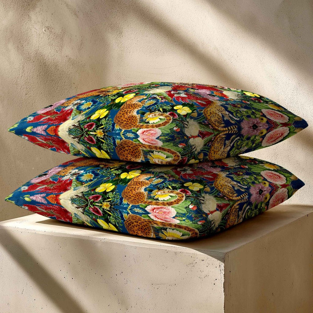 Junglescape | Sustainable Velvet Cushion - Estate Blue 40 x 40 cm Standard by Izabela Peters