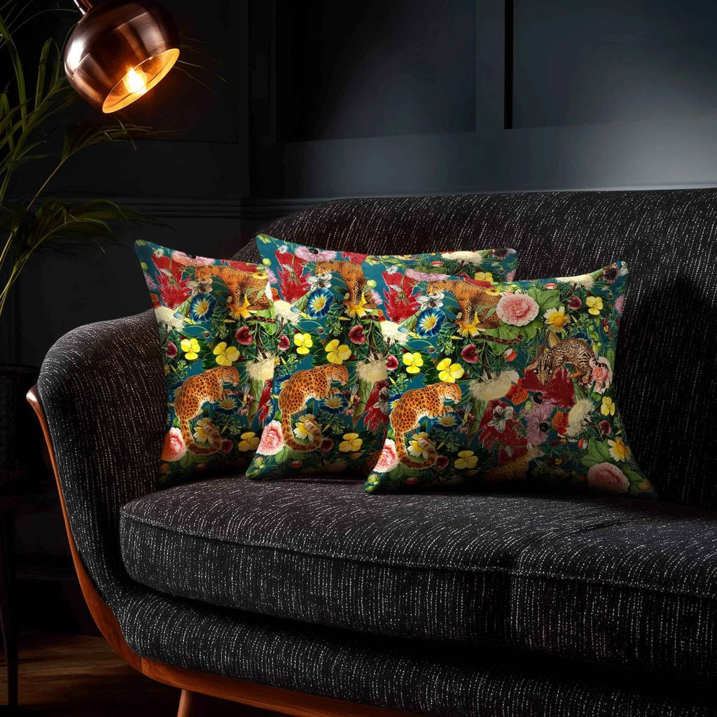 Junglescape | Sustainable Velvet Cushion - Teal 40 x 40 cm Standard by Izabela Peters