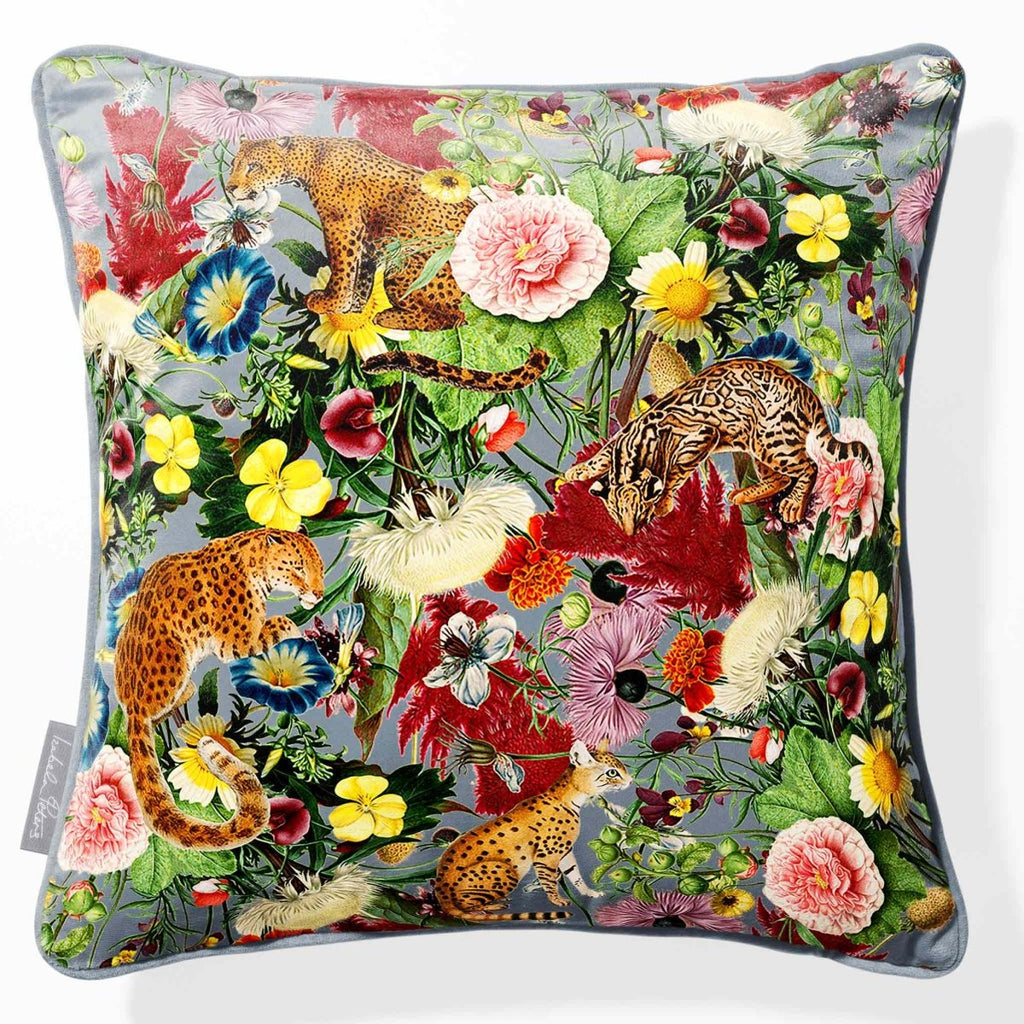Junglescape | Sustainable Velvet Cushion - French Grey 40 x 40 cm Piped by Izabela Peters