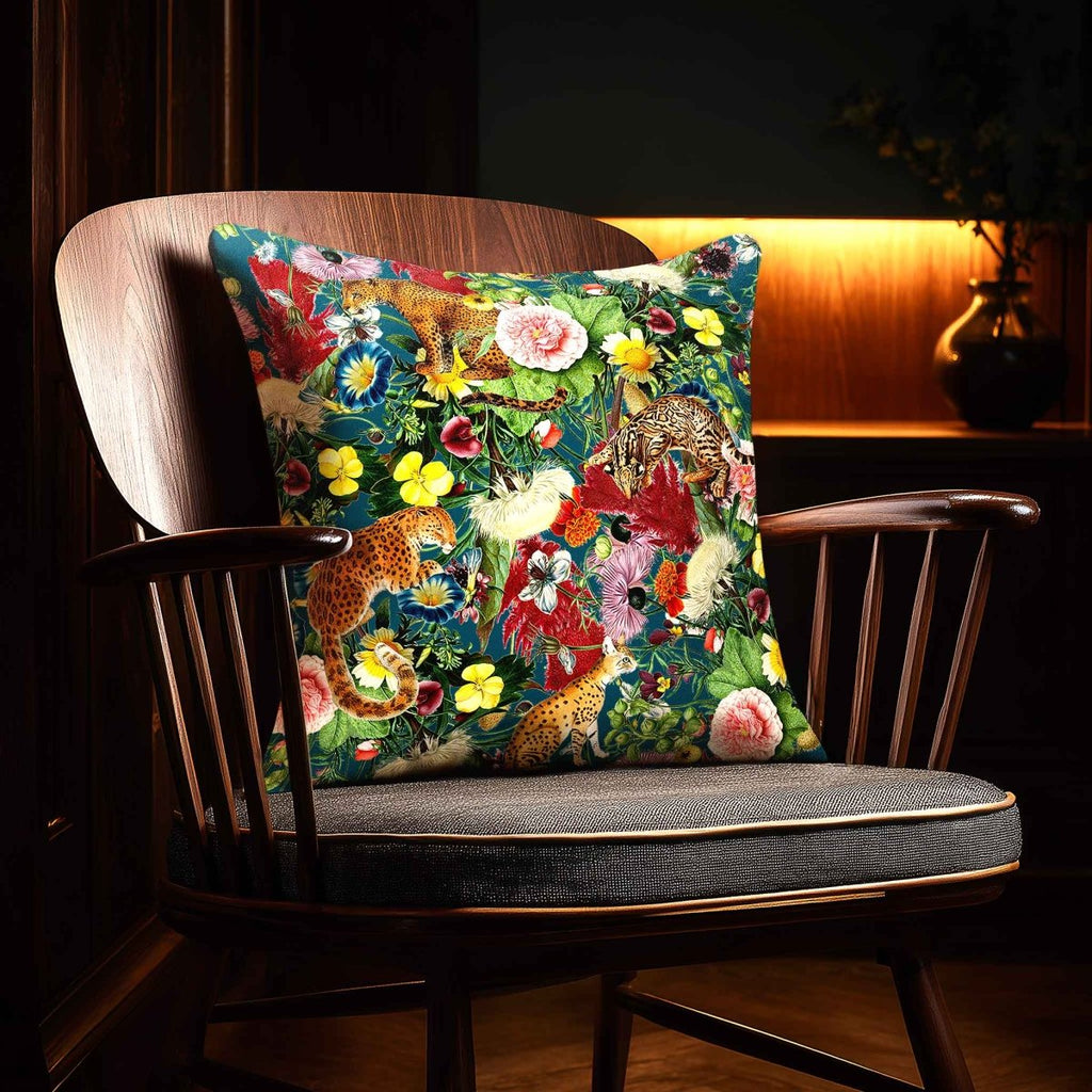 Junglescape | Sustainable Velvet Cushion - Teal 40 x 40 cm Standard by Izabela Peters