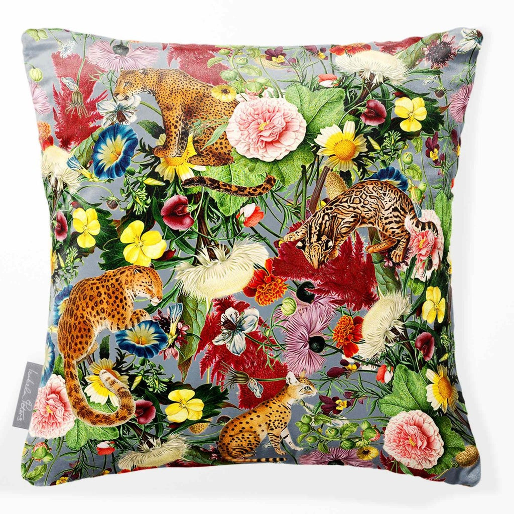 Junglescape | Sustainable Velvet Cushion - French Grey 40 x 40 cm Smooth by Izabela Peters