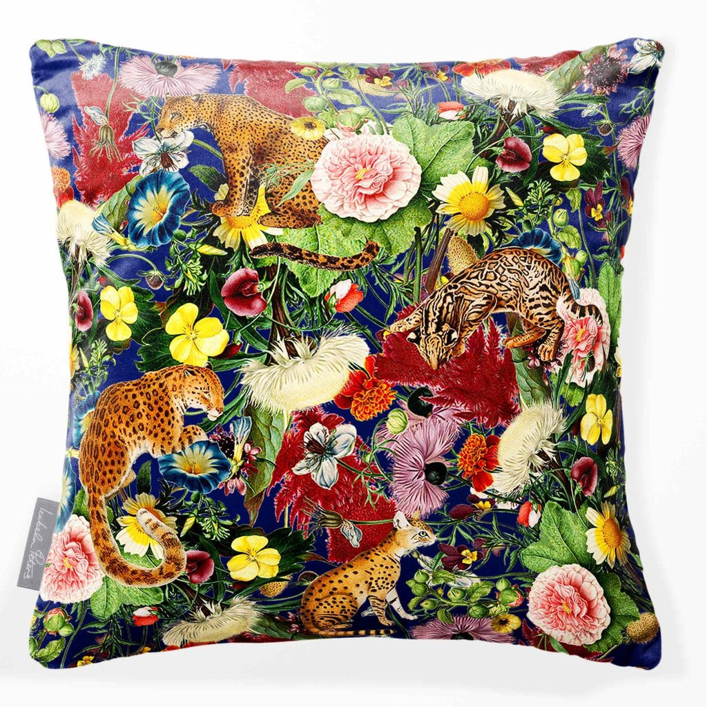 Junglescape | Sustainable Velvet Cushion - Midnight 40 x 40 cm Smooth by Izabela Peters