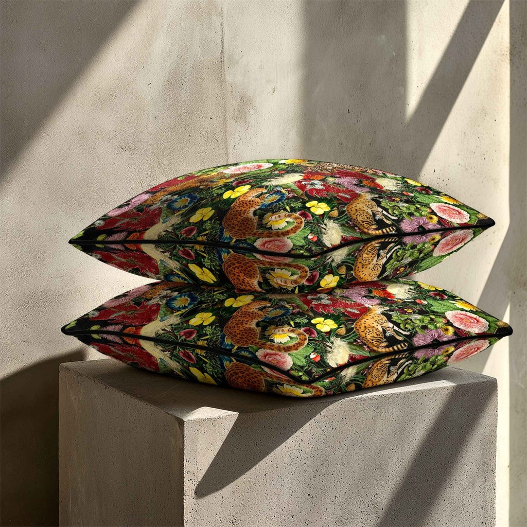 Junglescape | Sustainable Velvet Cushion - Charcoal 40 x 40 cm Standard by Izabela Peters
