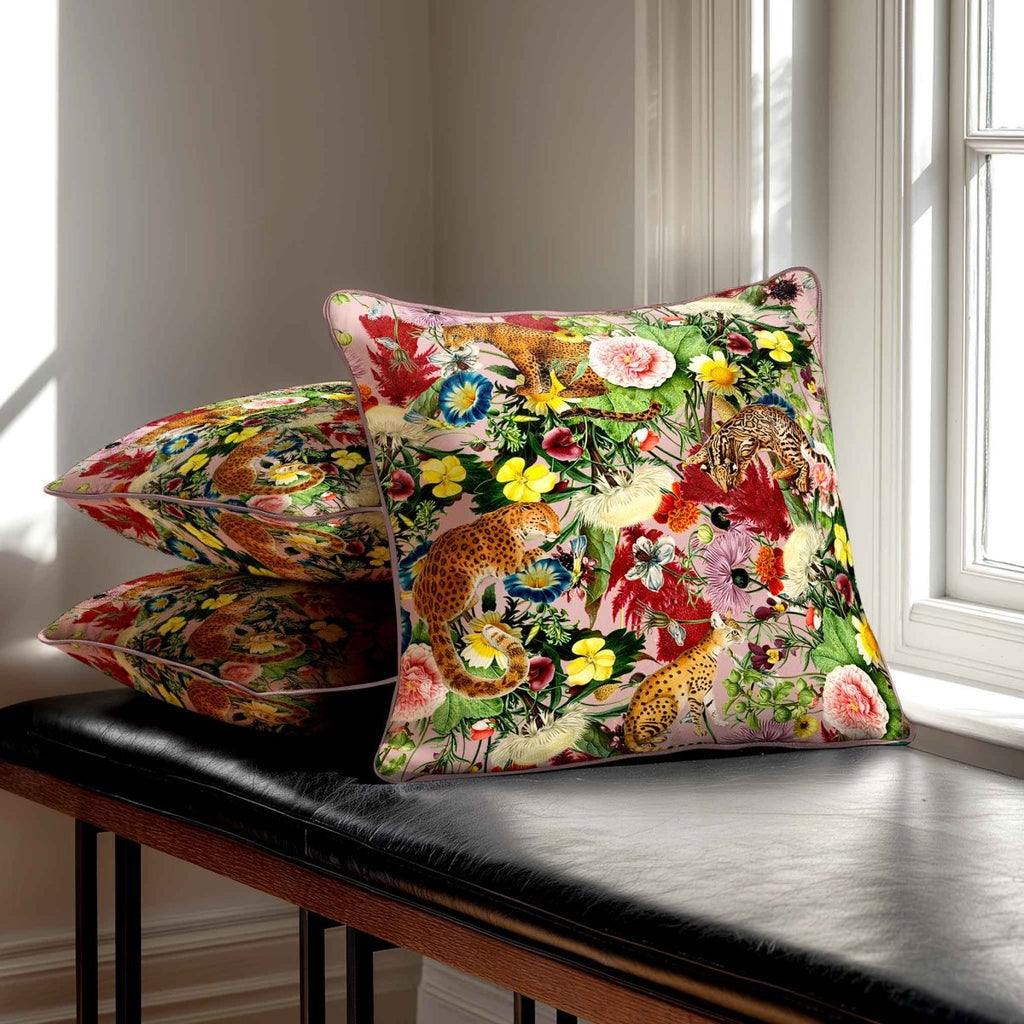 Junglescape | Sustainable Velvet Cushion - Rosewater 40 x 40 cm Standard by Izabela Peters