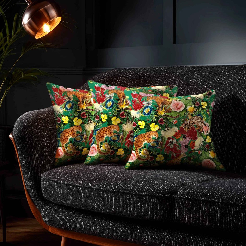 Junglescape | Sustainable Velvet Cushion - Emerald Green 40 x 40 cm Standard by Izabela Peters