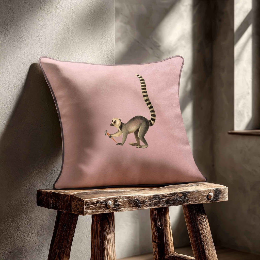 Lemur | Sustainable Velvet Cushion - Rosewater 40 x 40 cm Standard by Izabela Peters