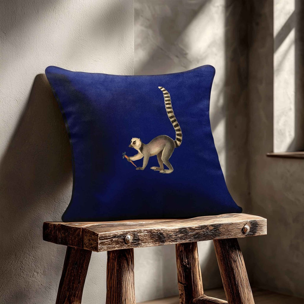 Lemur | Sustainable Velvet Cushion - Midnight 40 x 40 cm Standard by Izabela Peters