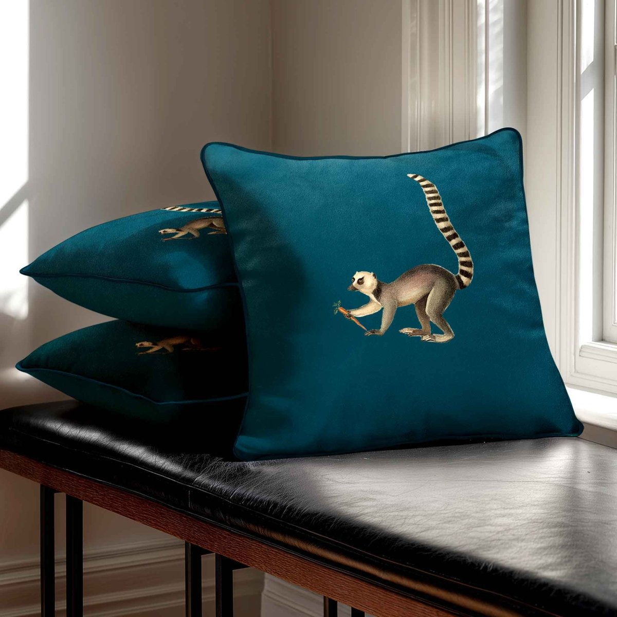 Lemur | Sustainable Velvet Cushion - Teal 40 x 40 cm Standard by Izabela Peters