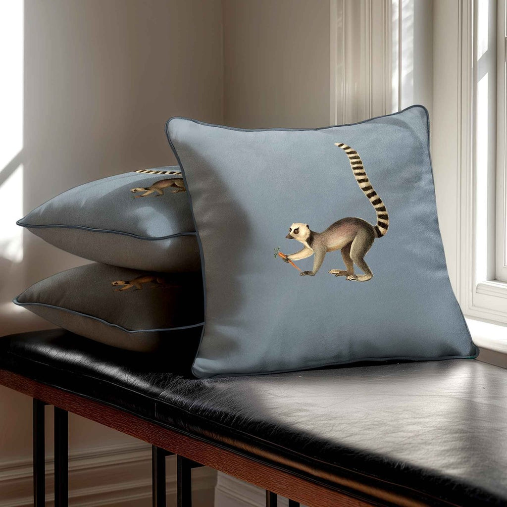 Lemur | Sustainable Velvet Cushion - French Grey 40 x 40 cm Standard by Izabela Peters