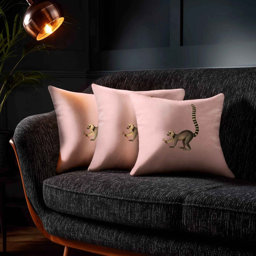 Lemur | Sustainable Velvet Cushion - Rosewater 40 x 40 cm Standard by Izabela Peters