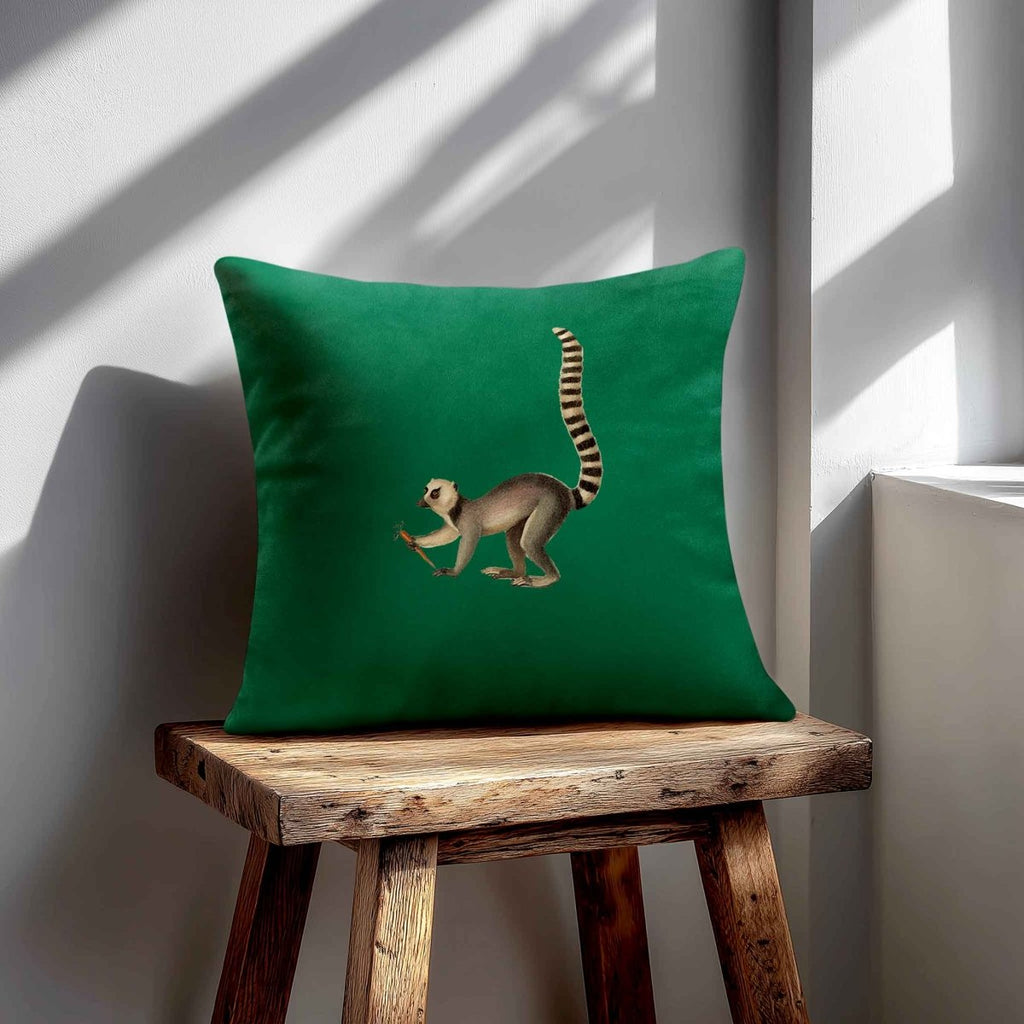 Lemur | Sustainable Velvet Cushion - Emerald Green 40 x 40 cm Standard by Izabela Peters