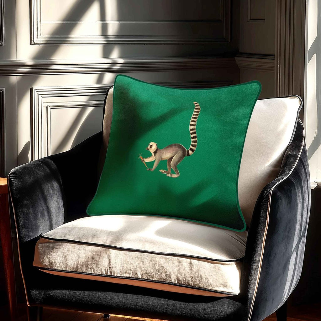 Lemur | Sustainable Velvet Cushion - Emerald Green 40 x 40 cm Standard by Izabela Peters