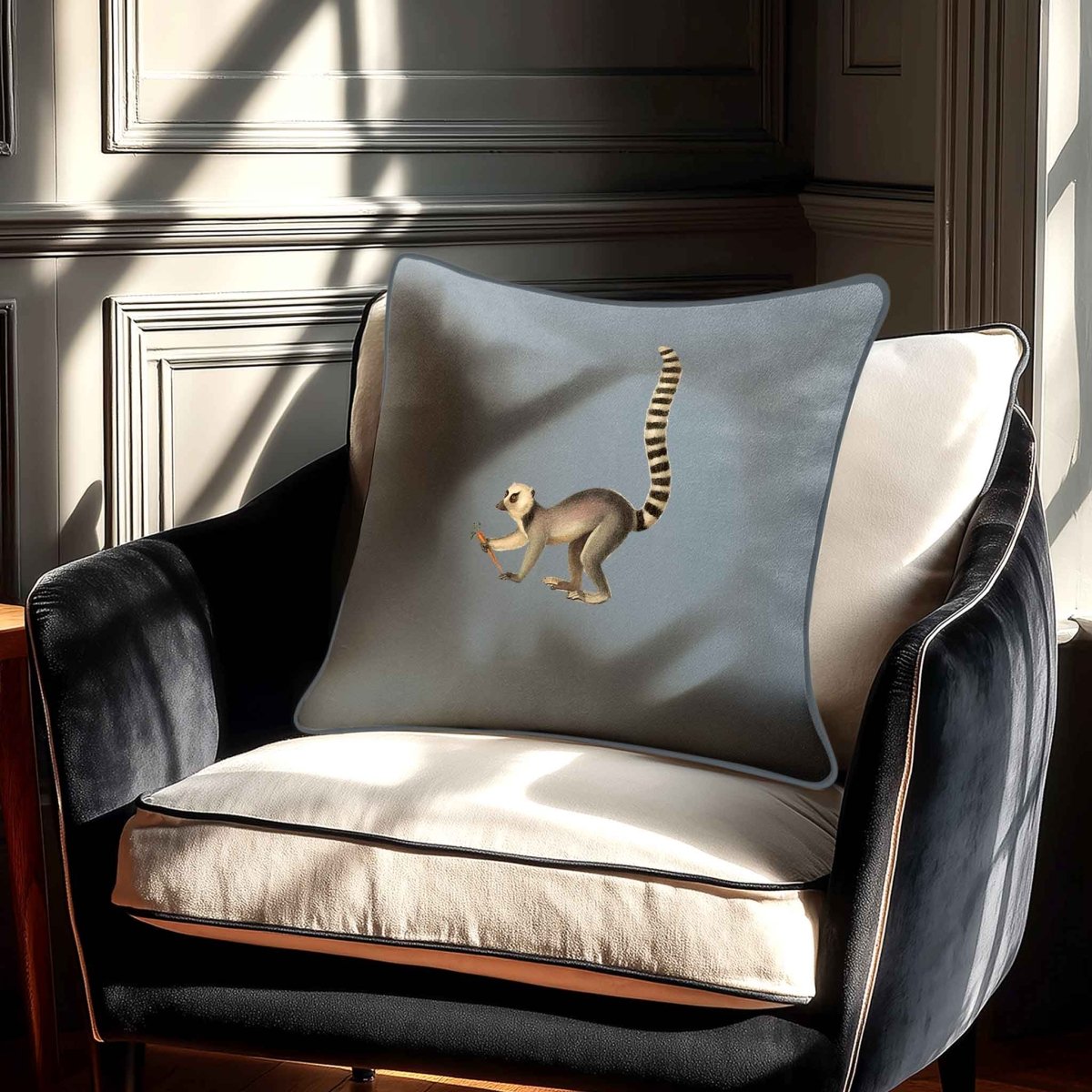 Lemur | Sustainable Velvet Cushion - French Grey 40 x 40 cm Standard by Izabela Peters