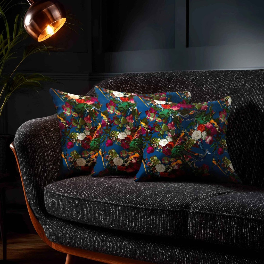 Manor House Garden | Sustainable Velvet Cushion - Estate Blue 40 x 40 cm Smooth by Izabela Peters