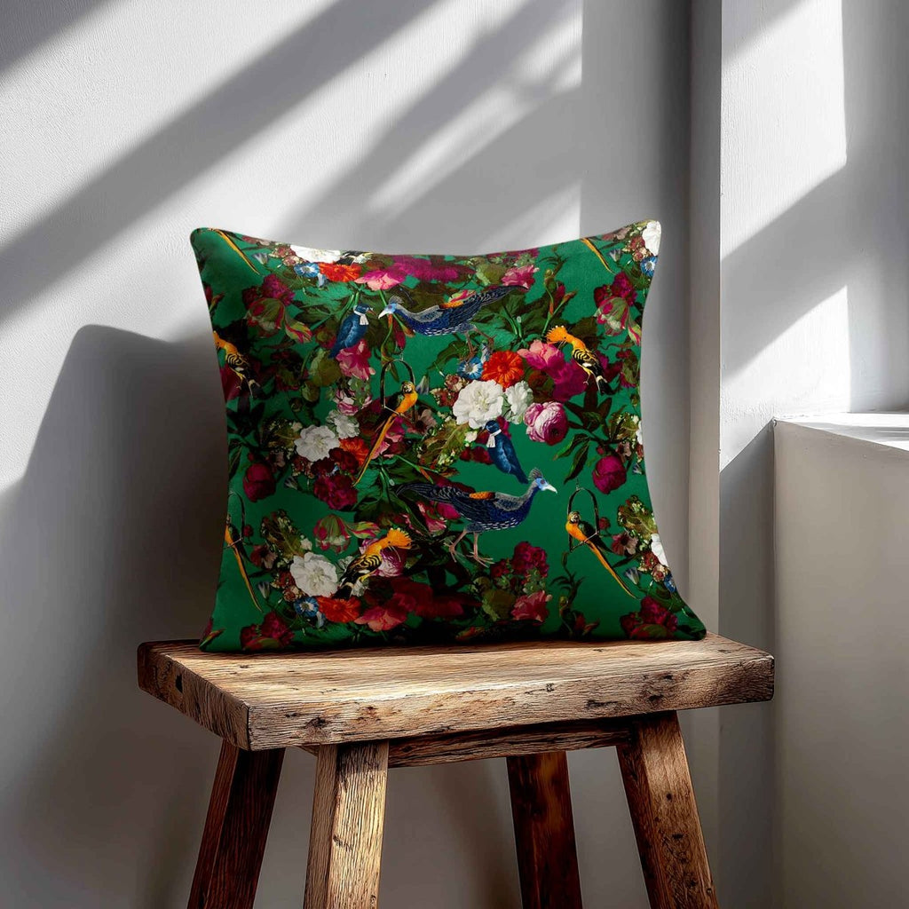 Manor House Garden | Sustainable Velvet Cushion - Emerald Green 40 x 40 cm Smooth by Izabela Peters