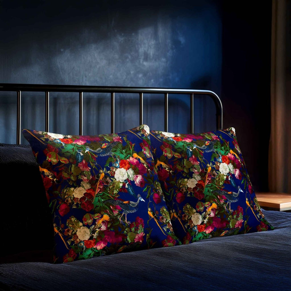 Manor House Garden | Sustainable Velvet Cushion - Midnight 40 x 40 cm Smooth by Izabela Peters