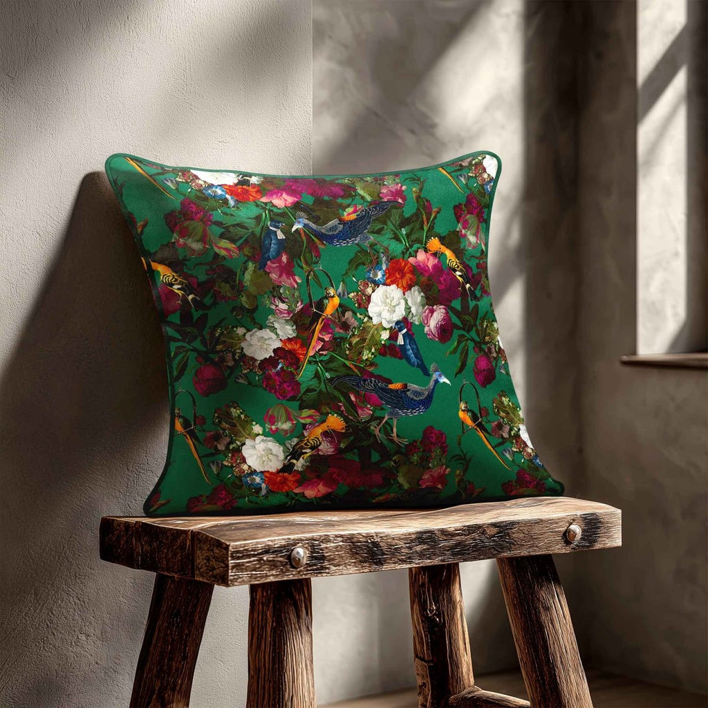 Manor House Garden | Sustainable Velvet Cushion - Emerald Green 40 x 40 cm Smooth by Izabela Peters
