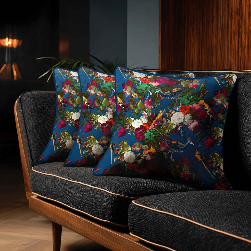 Manor House Garden | Sustainable Velvet Cushion - Estate Blue 40 x 40 cm Smooth by Izabela Peters