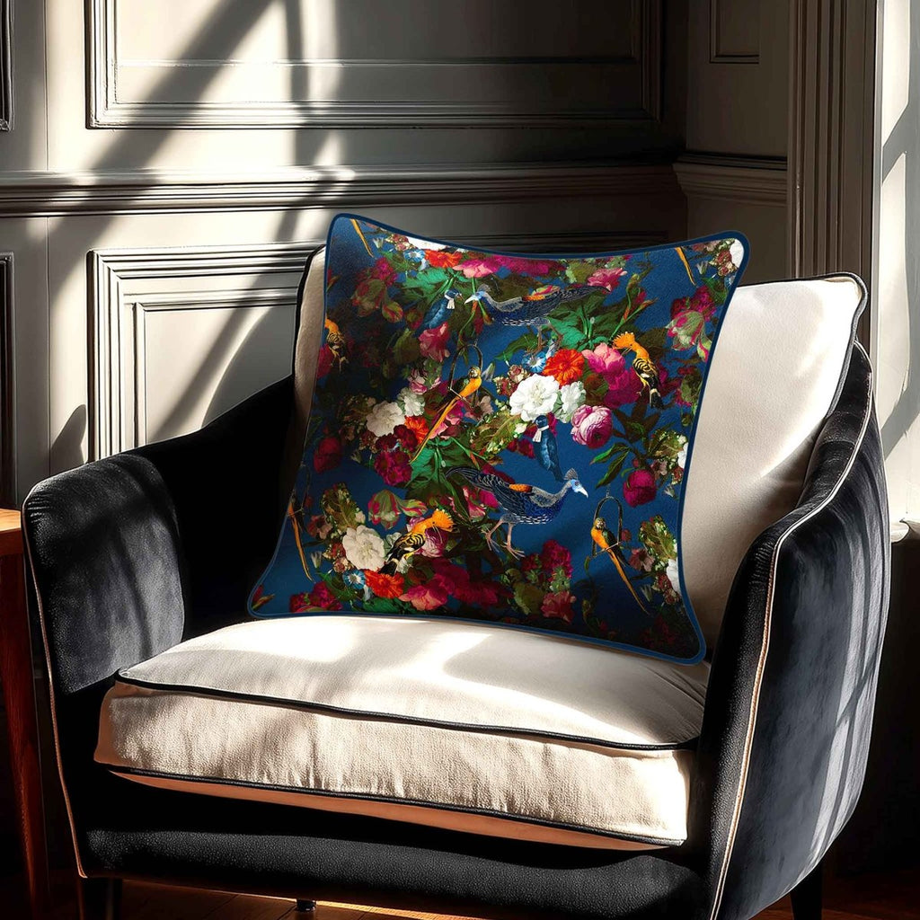 Manor House Garden | Sustainable Velvet Cushion - Estate Blue 40 x 40 cm Smooth by Izabela Peters