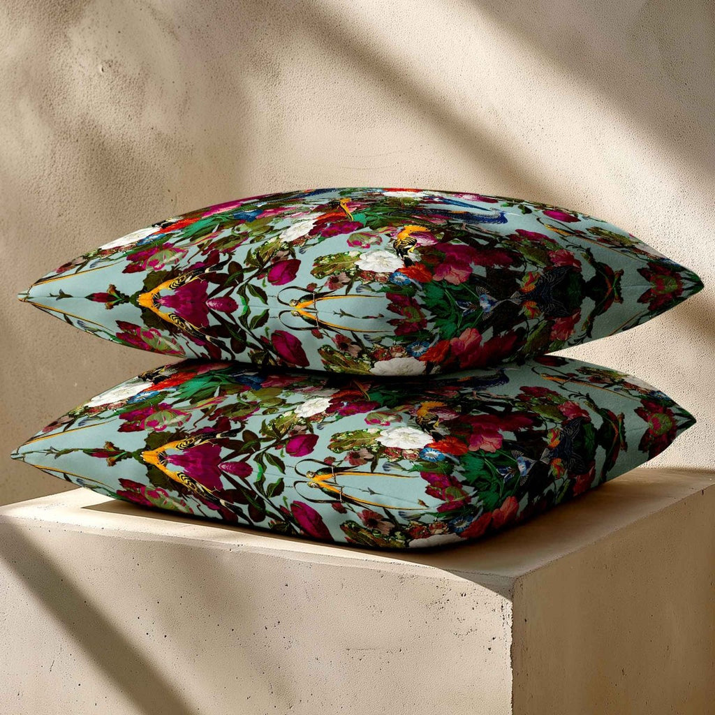 Manor House Garden | Sustainable Velvet Cushion - Blue Surf 40 x 40 cm Smooth by Izabela Peters