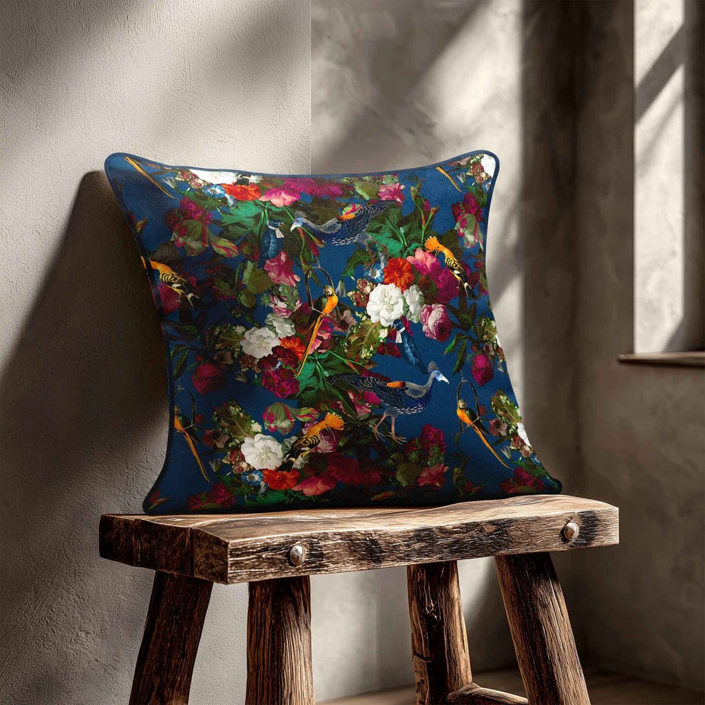 Manor House Garden | Sustainable Velvet Cushion - Estate Blue 40 x 40 cm Smooth by Izabela Peters