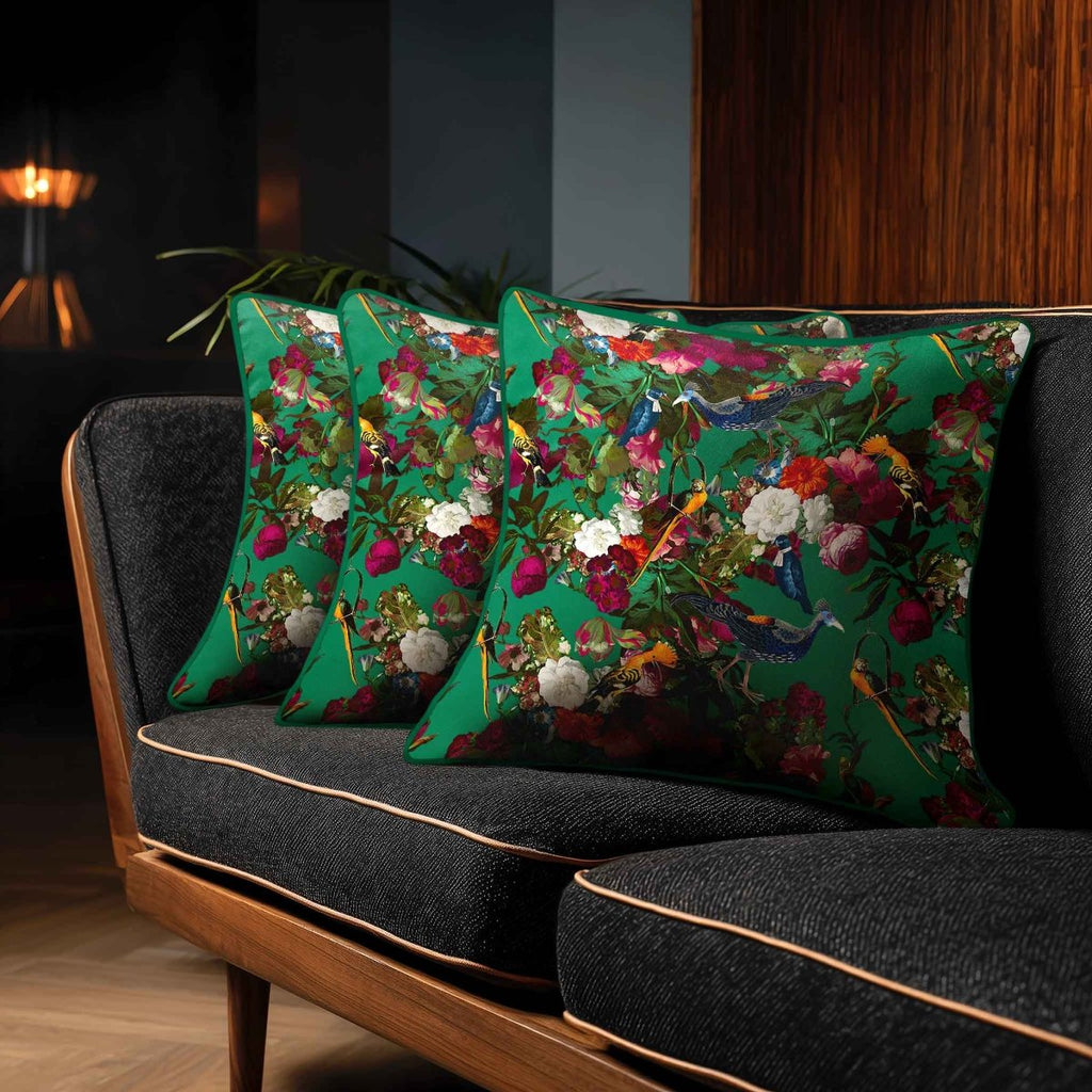 Manor House Garden | Sustainable Velvet Cushion - Emerald Green 40 x 40 cm Smooth by Izabela Peters