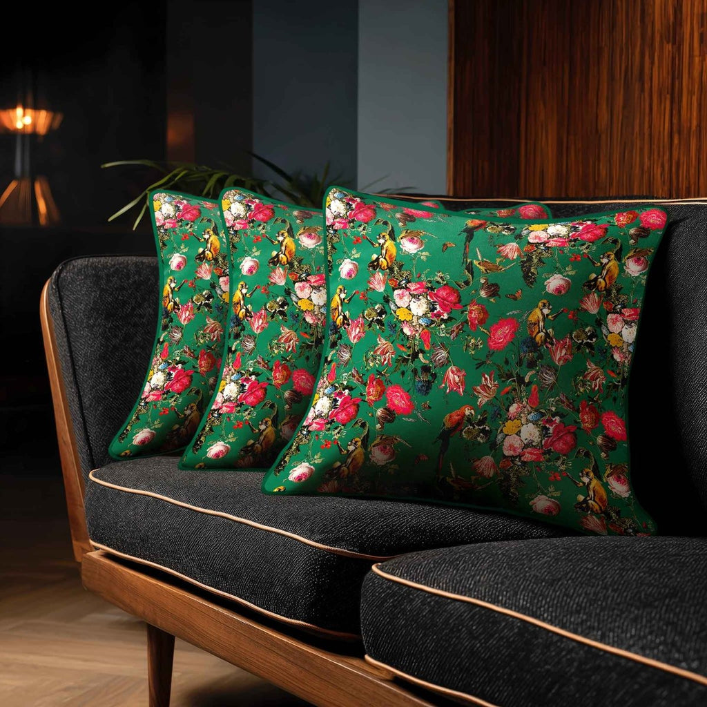 Monkey Puzzle | Sustainable Velvet Cushion - Emerald Green 40 x 40 cm Standard by Izabela Peters