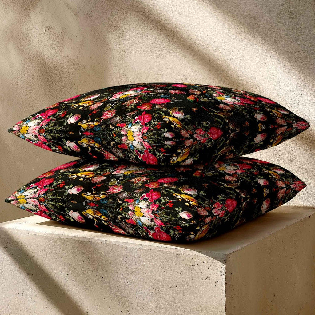 Monkey Puzzle | Sustainable Velvet Cushion - Charcoal 40 x 40 cm Standard by Izabela Peters