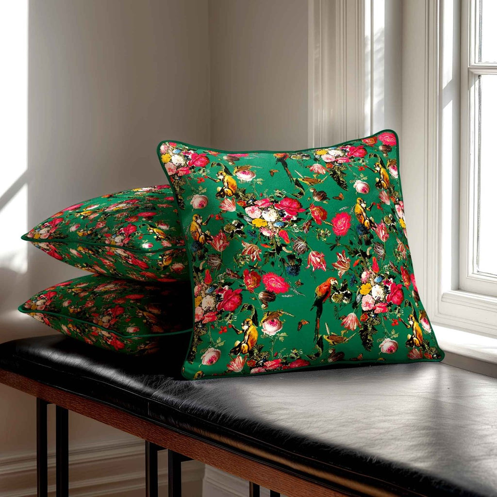 Monkey Puzzle | Sustainable Velvet Cushion - Emerald Green 40 x 40 cm Standard by Izabela Peters