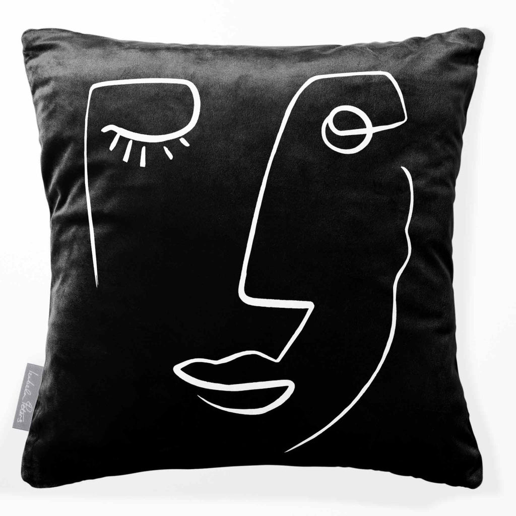 Open Face | Sustainable Velvet Cushion - Black and White 40 x 40 cm Standard by Izabela Peters