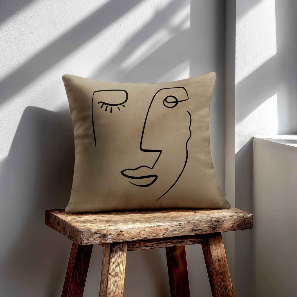 Open Face | Sustainable Velvet Cushion - Taupe 40 x 40 cm Standard by Izabela Peters