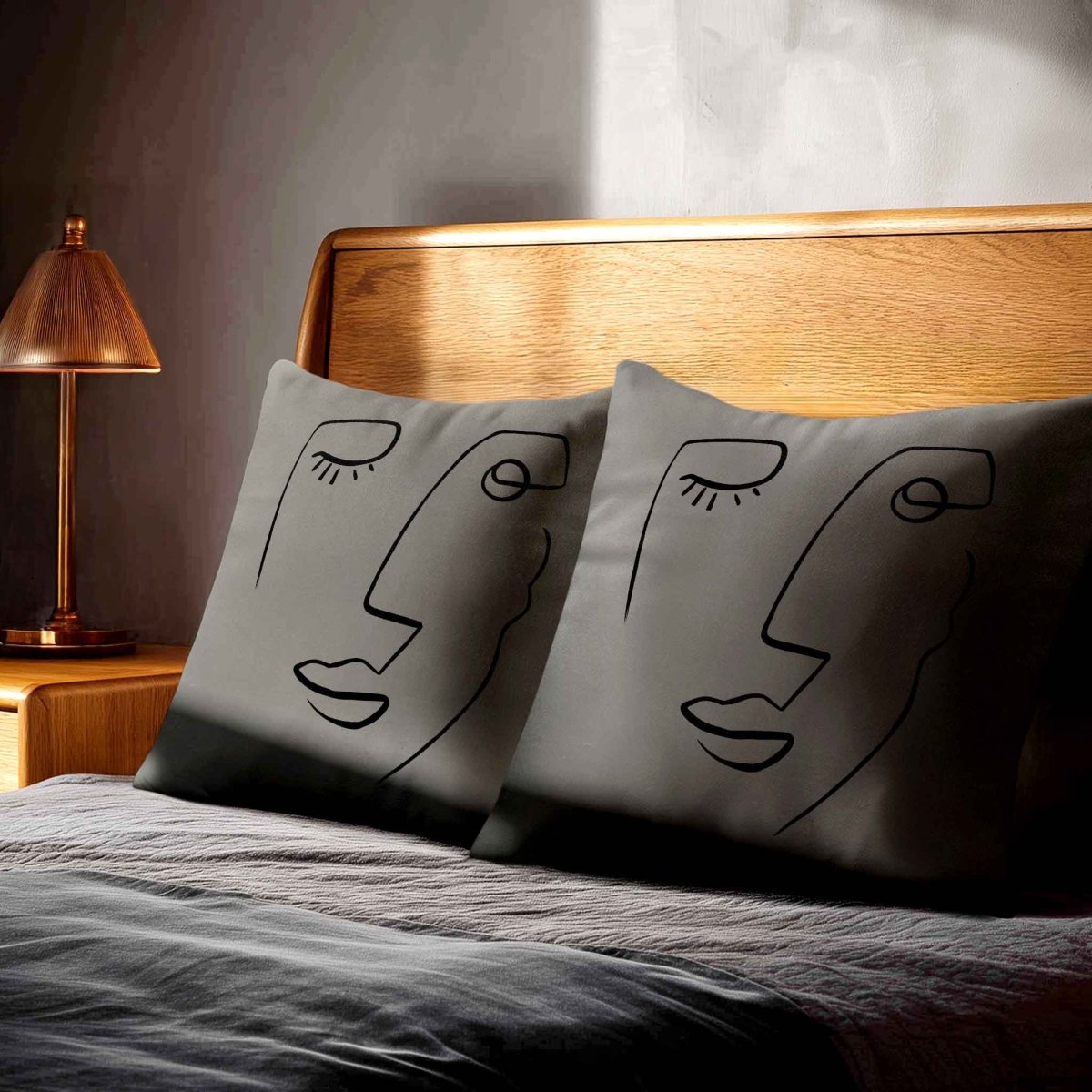 Open Face | Sustainable Velvet Cushion - Beluga 40 x 40 cm Standard by Izabela Peters