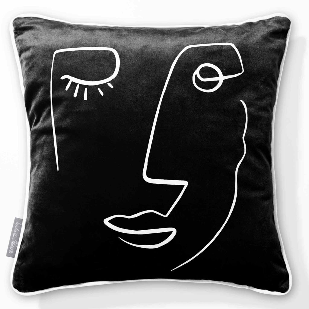 Open Face | Sustainable Velvet Cushion - Black and White 40 x 40 cm Piped by Izabela Peters