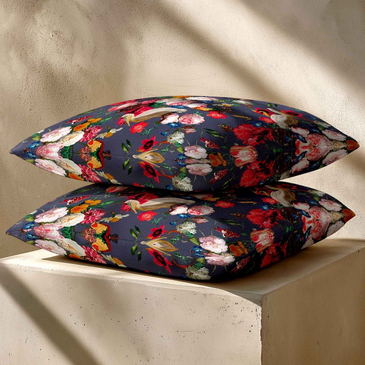 Peruvian Paradise | Sustainable Velvet Cushion - Graphite 40 x 40 cm Standard by Izabela Peters